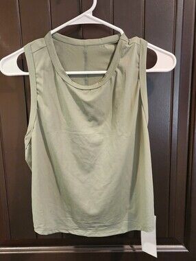 NWT Fisoew Army Green Work Out Top, Size M